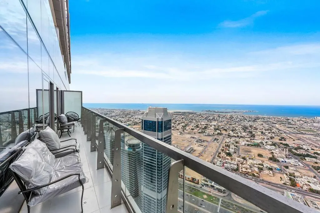Stonetree - Paramount 3Br - Panoramic View Dubai Apartment